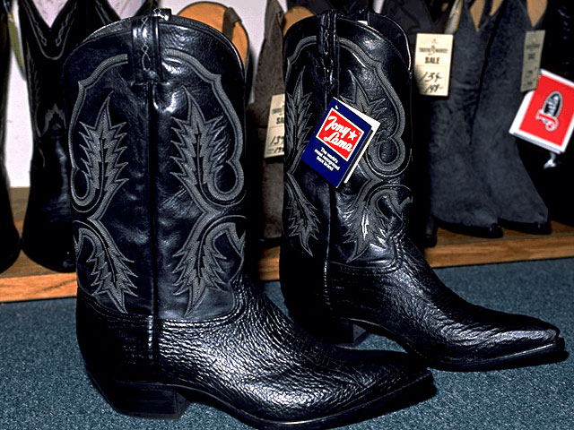 Shark skin boots: stronger than cowhide